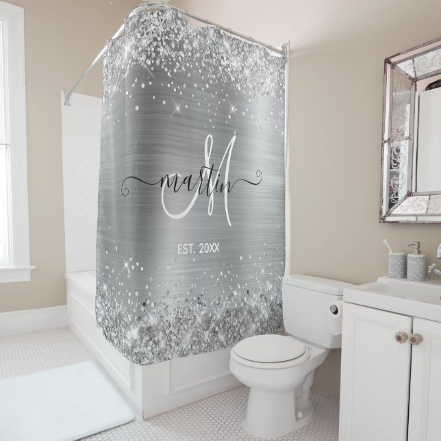Rideaux De Douche Monogramme de la famille des huiles d'argent glacé (En situation)
