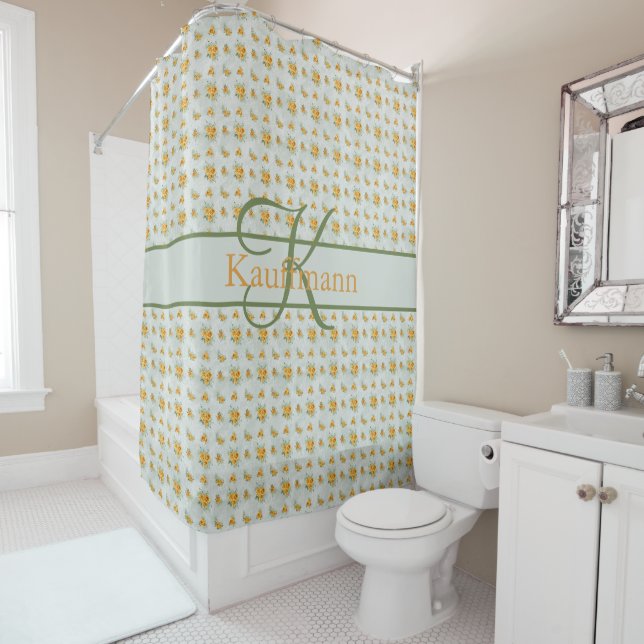Rideaux De Douche Monogramme de nom initial floral jaune vert (En situation)