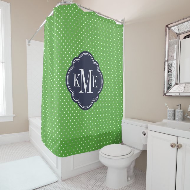 Rideaux De Douche Monogramme de petits points verts et navals (En situation)