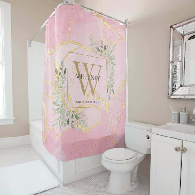 Rideaux De Douche Monogramme doré de verdure Géode d'agate rose (En situation)