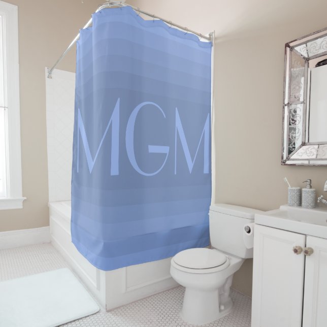 Rideaux De Douche Monogramme géant de la gradation bleue (En situation)