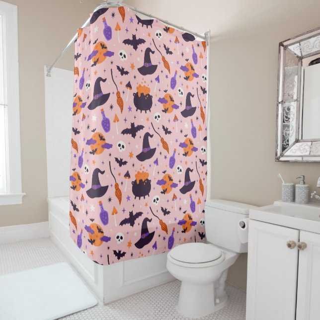 Rideaux De Douche Motif d'Halloween mou et rose (En situation)