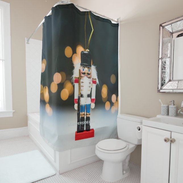 Rideaux De Douche Noël SlipperyJoe nutcracker figurine ornement (En situation)