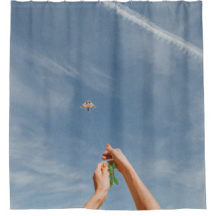 Rideaux De Douche Personne volant un cerf-volant le matin