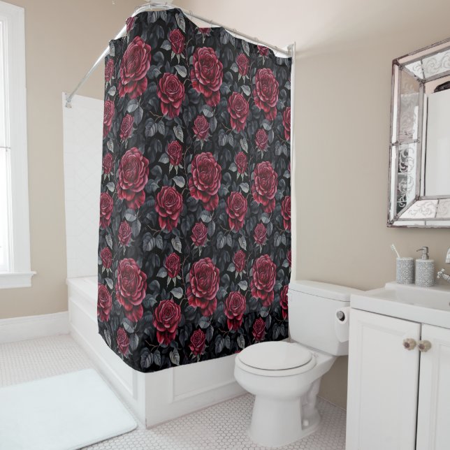Rideaux De Douche Roses bourguignons avec Motif Arrière - plan noir (En situation)