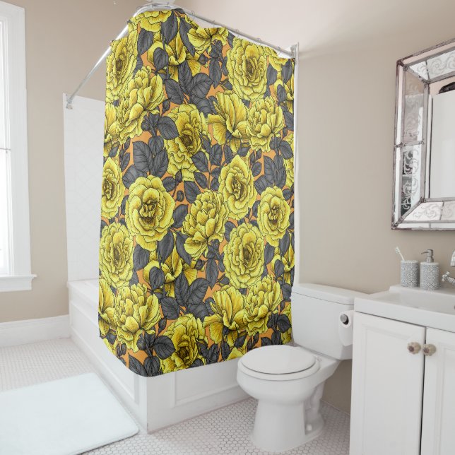 Rideaux De Douche Roses jaunes avec feuilles gris sur orange (En situation)