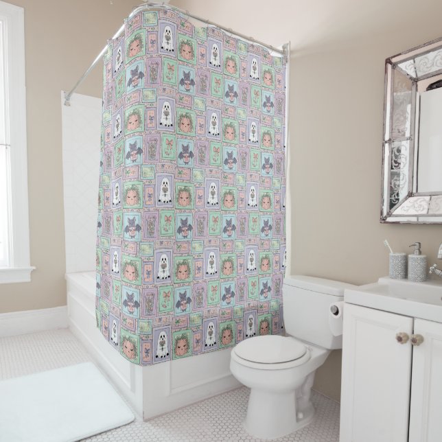 Rideaux De Douche Spiritueux Whimsical dans les rêves Pastel (En situation)