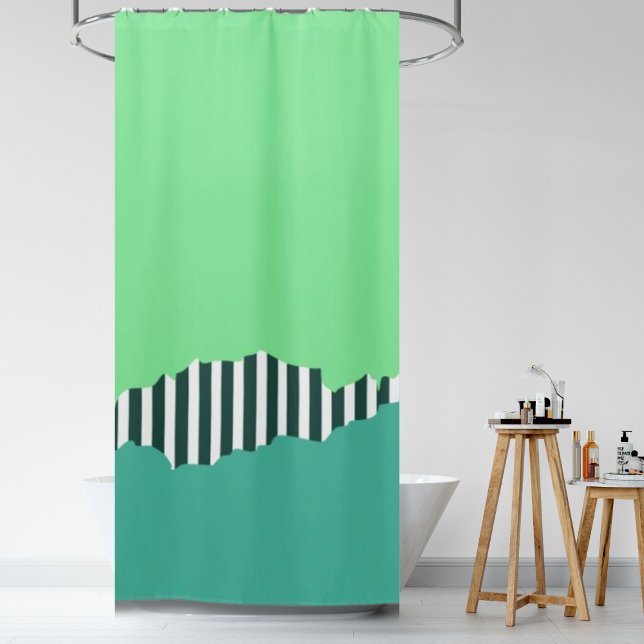 Rideaux De Douche Tailles Torn Modernes Couches Vertes (Modern Torn Stripes Green Layered Shower Curtain)