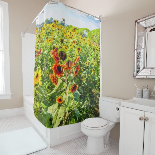 Rideaux De Douche Terrain De Tournesol Été Vibrant Le Jour Ensoleill (En situation)
