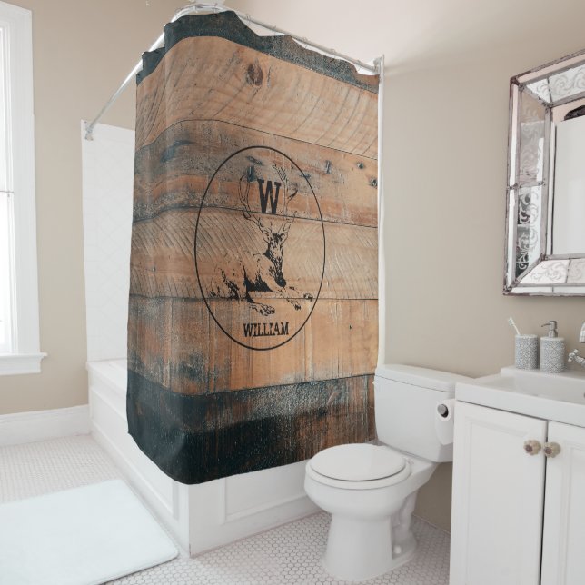 Rideaux De Douche Texture en bois rustique et monogramme de cerfs su (En situation)