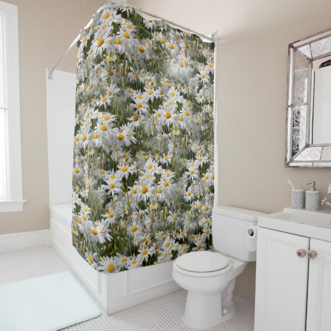 Rideaux De Douche Un champ de marguerites oculaires (En situation)