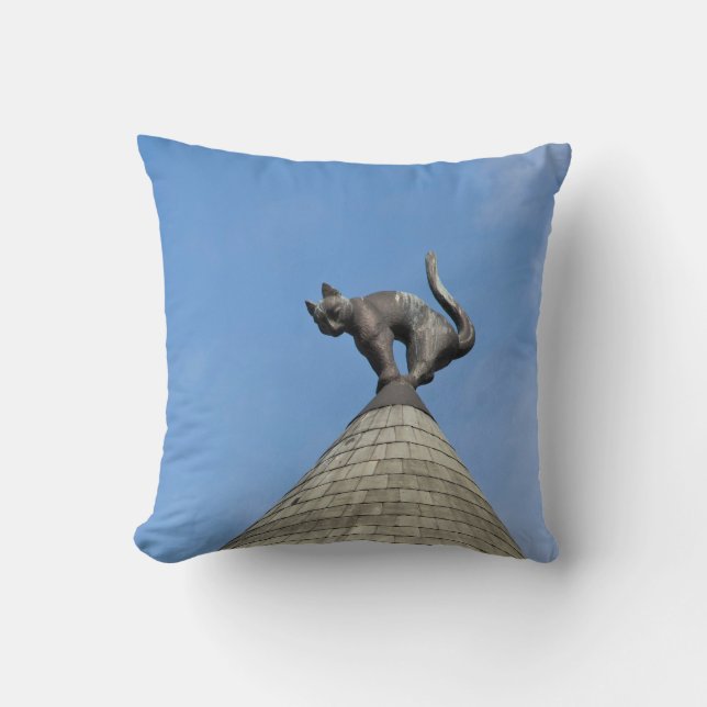 Riga Cat dome Throw Pillow (Front)
