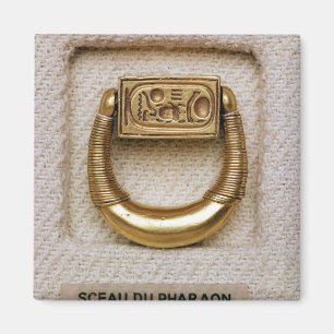 Ring with the seal of General Horemheb Magnet