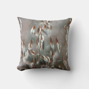 Ripe Oats (Avena Sativa) Close Up. Ceres, Boland Throw Pillow