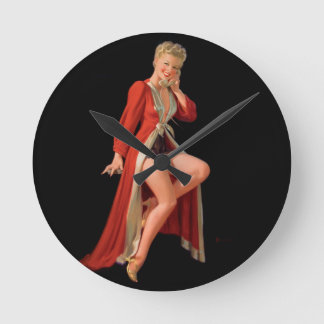 Risque ♡ Vintage pin up girl ♡ Round Clock