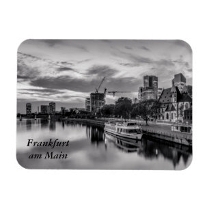 River Main in Frankfurt Magnet