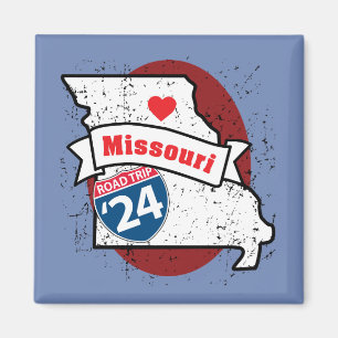 Roadtrip '24 Missouri - square magnet (maroon)