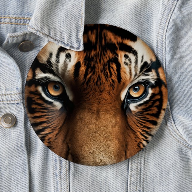 Roaring Tiger Button (In Situ)