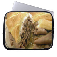 Roast beef sandwich with creamy goat cheese