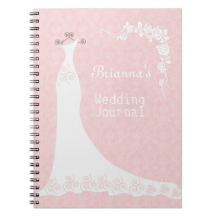 Robe blanche, sur le carnet rose de wedding