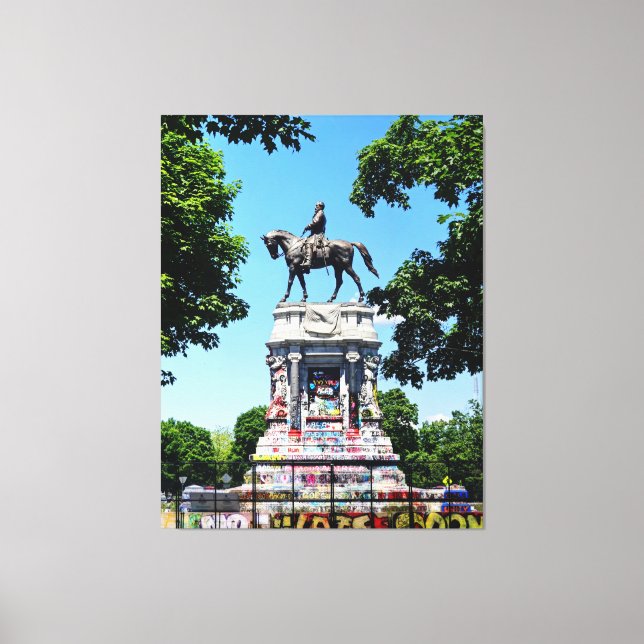 Robert E. Lee Statue  Canvas Print (Front)