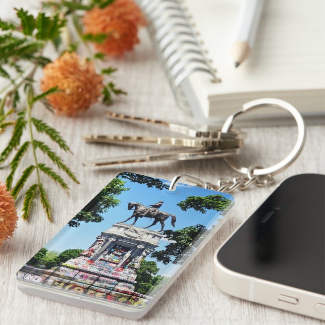Robert E. Lee Statue Keychain (Front Right)