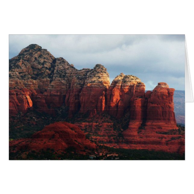 Roche à café nuageux à Sedona Arizona (Devant horizontal)