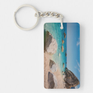 Rochers sur la plage de Cala Mariolu en Sardaigne,