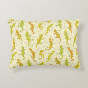 Rock Climbing Geckos on yellow - seamless pattern. Accent Pillow