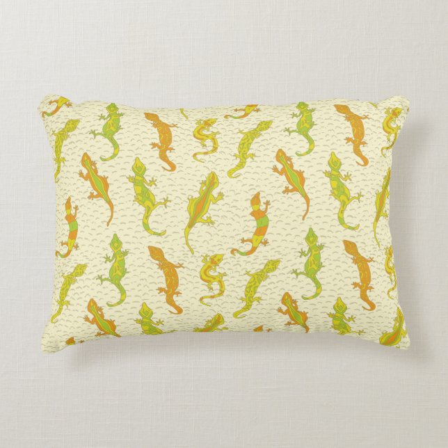 Rock Climbing Geckos on yellow - seamless pattern. Accent Pillow (Front)