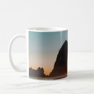 ROCK FORMATION IN OCEAN COFFEE MUG