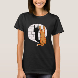 rocking cat showing metal fist rockin kitten T-Shirt