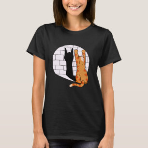 rocking cat showing metal fist rockin kitten T-Shirt