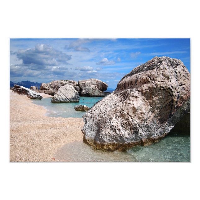 Rocks à la plage de Cala Mariolu, Sardaigne photo (Devant)