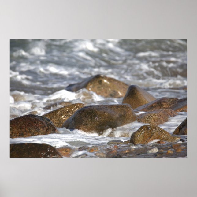 Rocks and Waves in Rhode Island Poster (Devant)