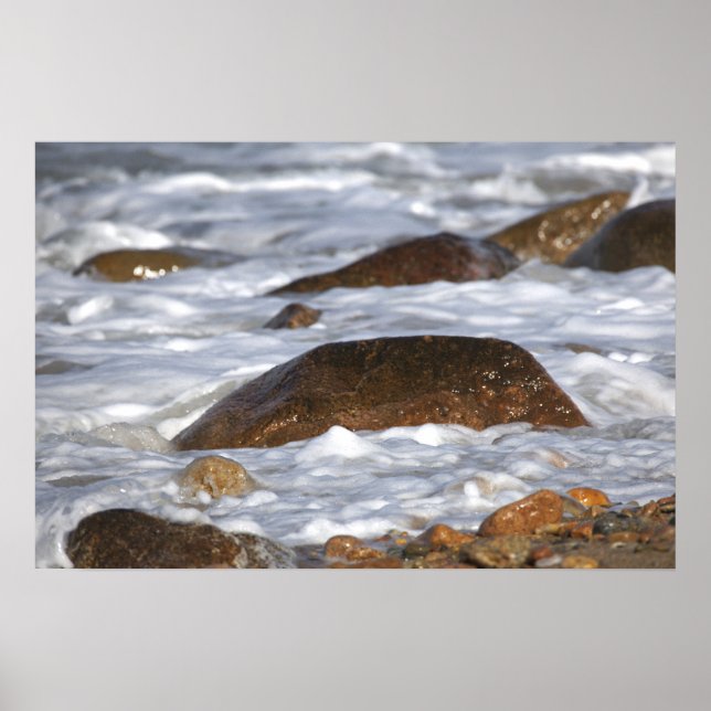Rocks and Waves in Rhode Island Poster (Devant)