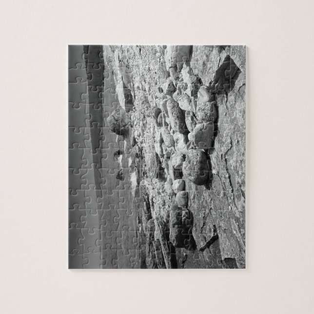Rocky Beach Puzzle photo noir et blanc (Vertical)