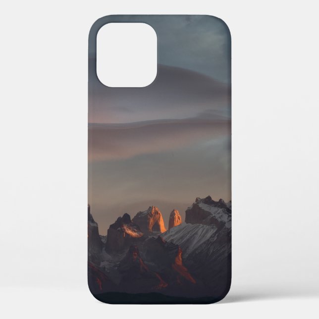 ROCKY MOUNTAIN UNDER GRAY CLOUDS Case-Mate iPhone CASE (Back)