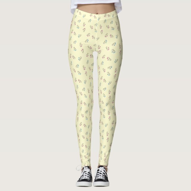 Rollerskate Pale Yellow Outline Cartoon Pattern Leggings (Front)