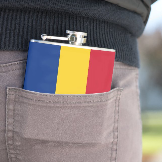 Romania flag hip flask (In Situ)