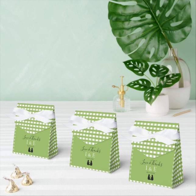 Romantic Cat Lovers Couple Green Gingham Wedding Favor Box (Multiple)