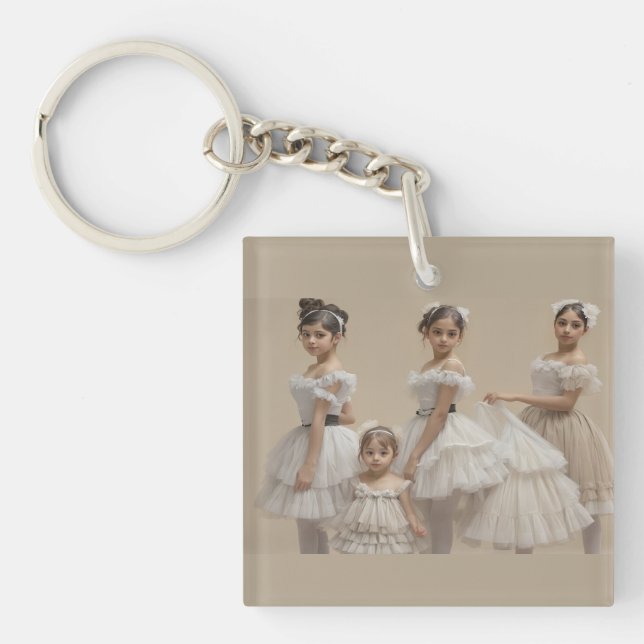 Romantic dancers keychain (Front)