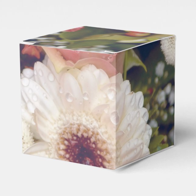 Romantic Flower Bouquet Favor Box (Front Side)