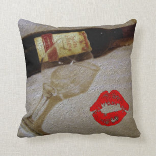 Romantic kiss Red wine glasses I Love Wine Throw Pillow