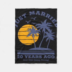 Romantic Matching Couples - 20th Wedding Anniversa Fleece Blanket