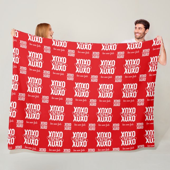 Romantic Red XOXO Love Never Fails Valentines Fleece Blanket (In Situ)
