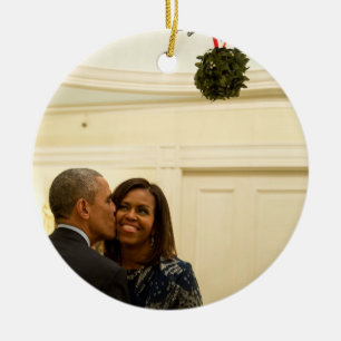 Rond En Céramique Barack et Michelle Mistletoe - Ornement du Rd