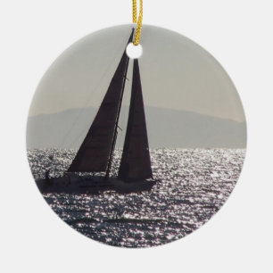 Rond En Céramique Ornement d'île de voilier et de Catalina