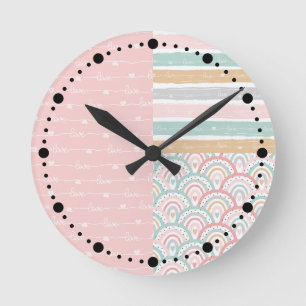 Ronde Coeurs en Patchwork Rainbows Pastel Rose Horloge m