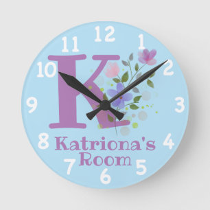 Ronde Horloge dans un design floral avec nom et initiale